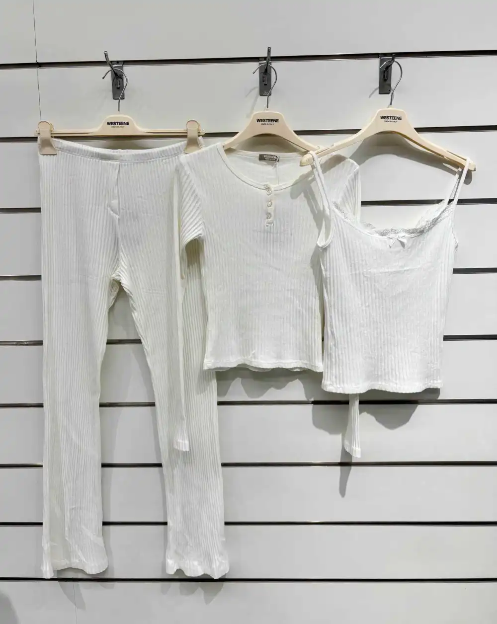 Chilli Girl Collection – wholesale Camisole – Dam – Ribbade linnen med spetsdetaljer8