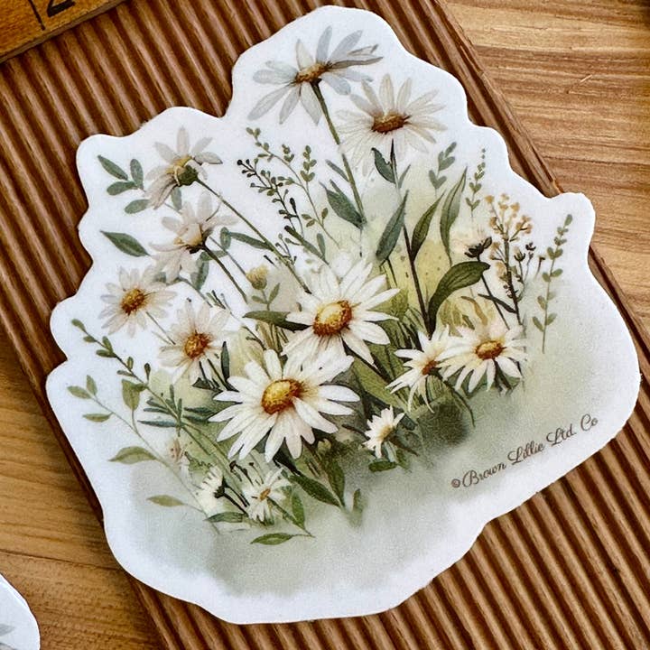 Brown Lillie – Engroshandel Klistermærke – Hvid tusindfryd: 3“ vandtæt vinylklistermærke | April Fødselsblomst