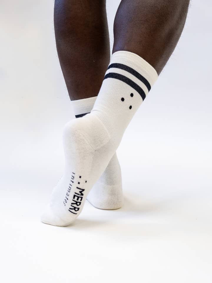 CHAUSSETTES D'ÉQUIPAGE EN COTON UNISEXES pour la vente par MERRI Intimates