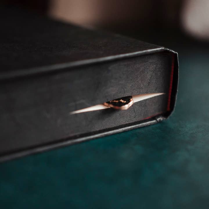 Dège Creative - Wholesale Bookmark - Feather Resin Bookmark12