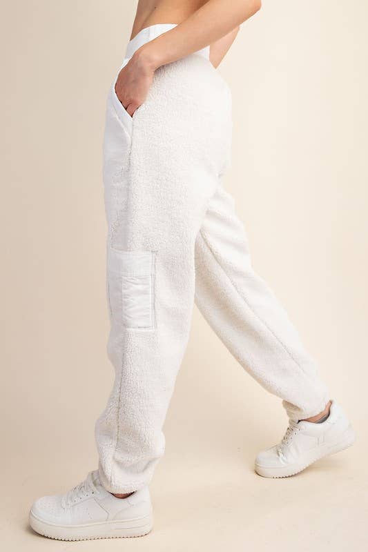 Sunday Morning - Wholesale Lounge Sweatpants/Joggers - Women's - P236337 RELAXED FIT MICRO SHERPA CARGO SWEATPANTS7