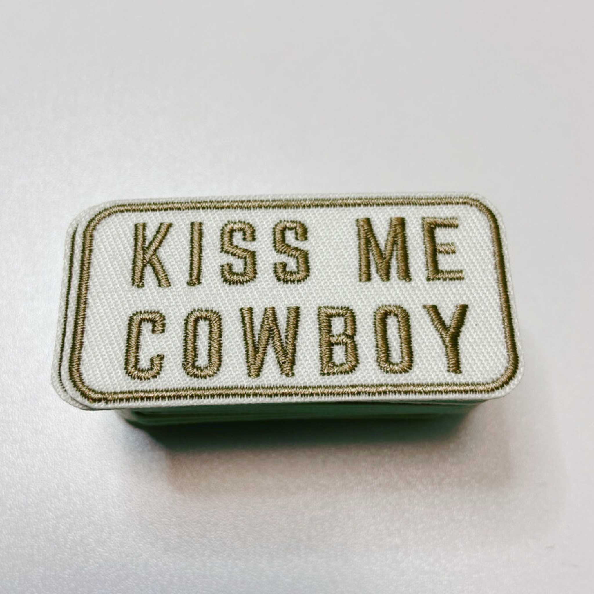 TEELUX - Wholesale Patch - 2.5" Kiss Me Cowboy -  Embroidered Hat Patch3