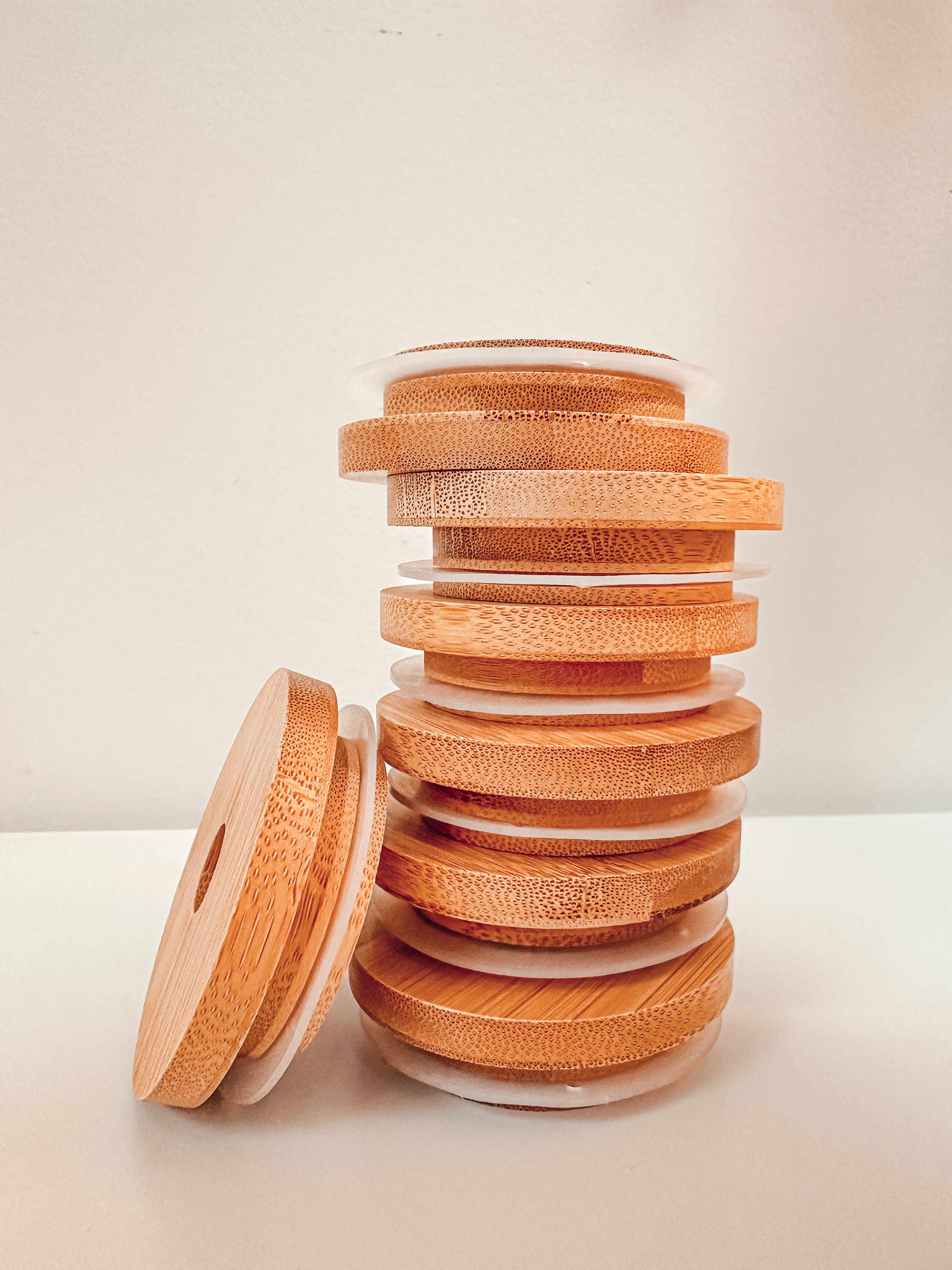 Powered By Daisies - Wholesale Drankdeksels - Bamboe deksels voor bierglasblikjes, geschikt voor 470 ml en 590 ml bekers0