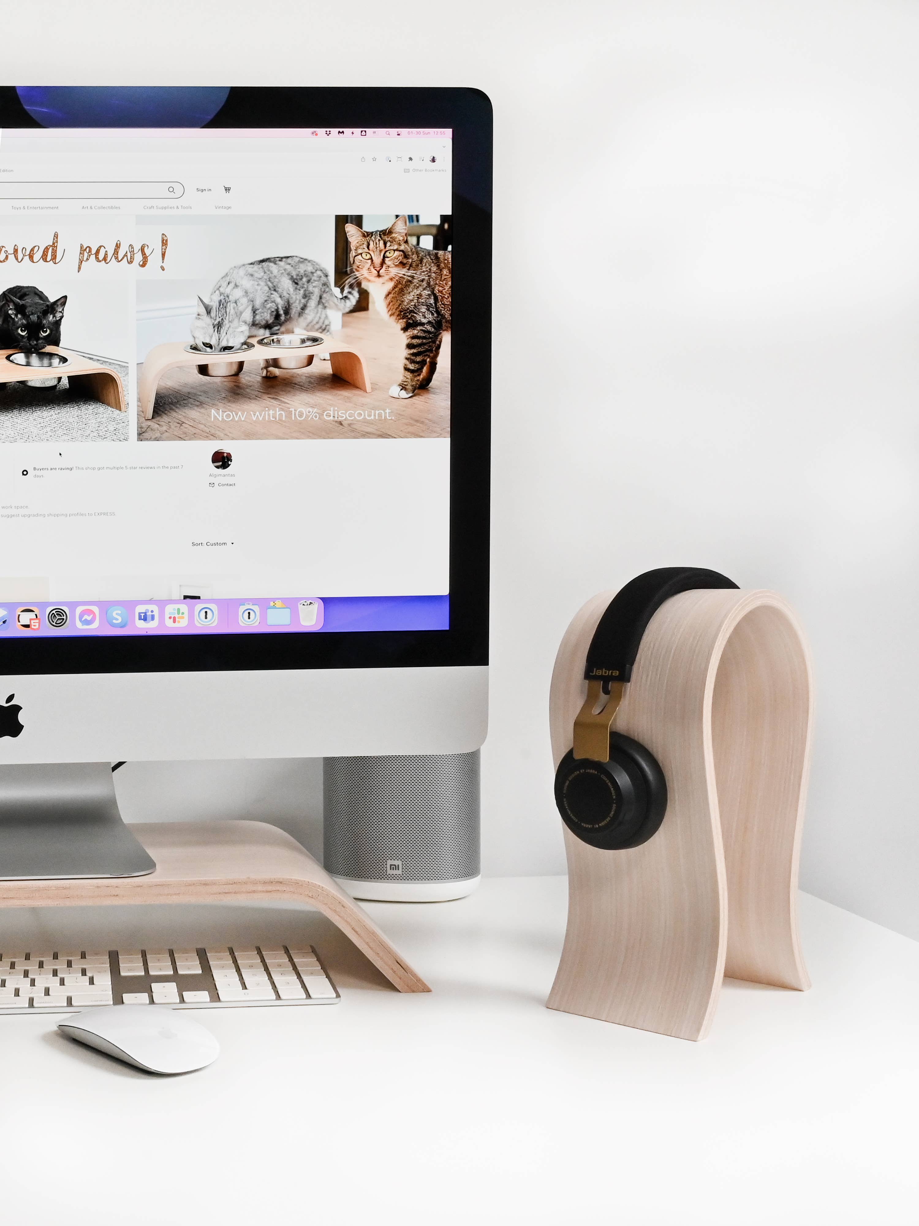 ValiaiDesign - Wholesale Speakers - Set of computer and matching headphones stand0