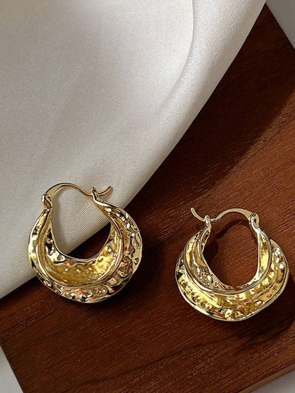 Orecchini a Cerchio in Oro Martellato Vintage – Design di Impatto per la vendita all'ingrosso da parte di Katinki