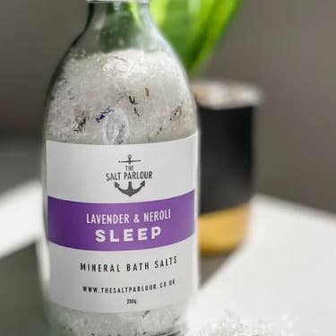 Sels de bain minéraux à la lavande et au néroli pour la vente par The Salt Parlour