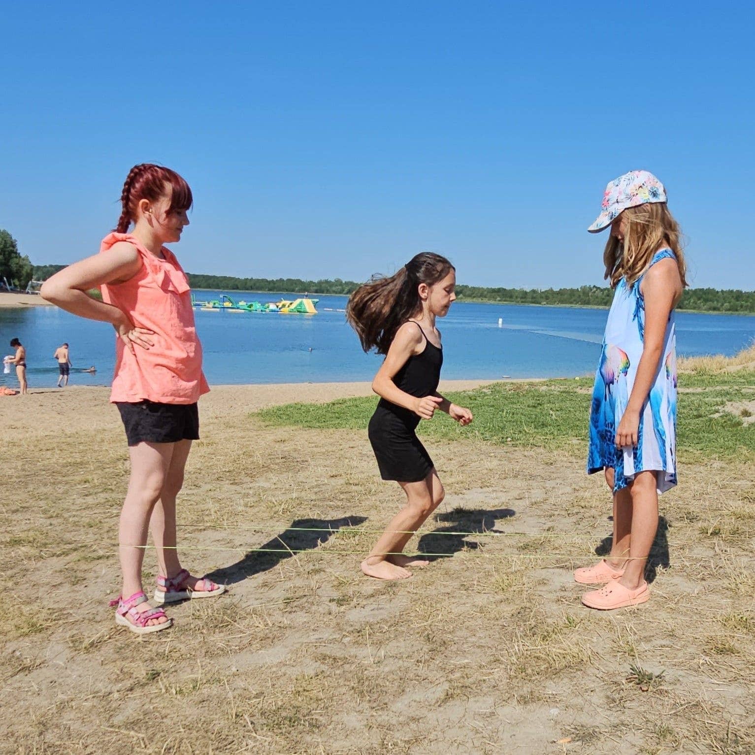 alldoro GmbH - Wholesale Sporting Game - Kids & Baby - Jump rope & rubber twist, 2 in 1 play set, assorted colors4