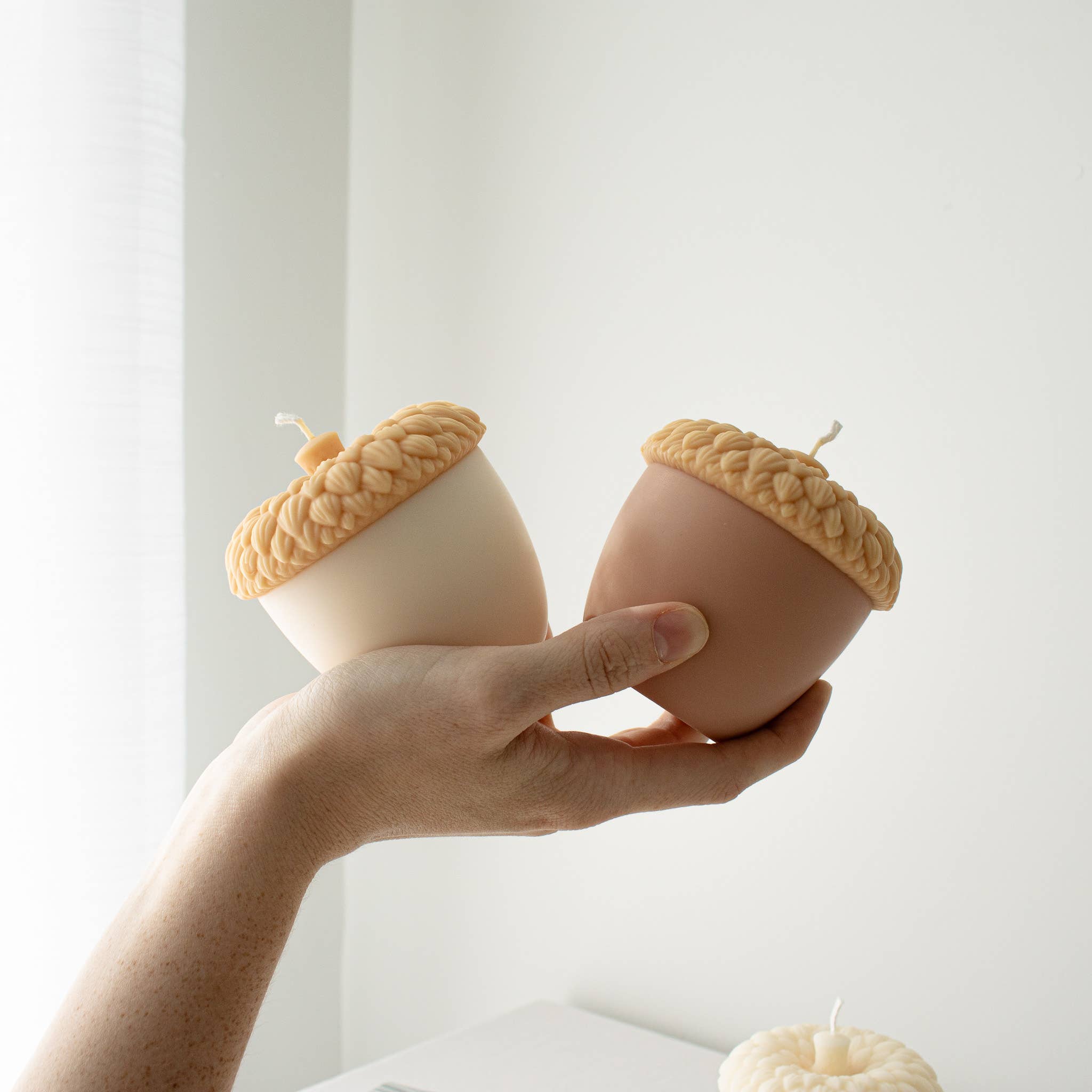 Glowing Harmony Candle Co - Wholesale Novelty Candle - Acorn Candle | Autumn Candles |Christmas Home Decor3