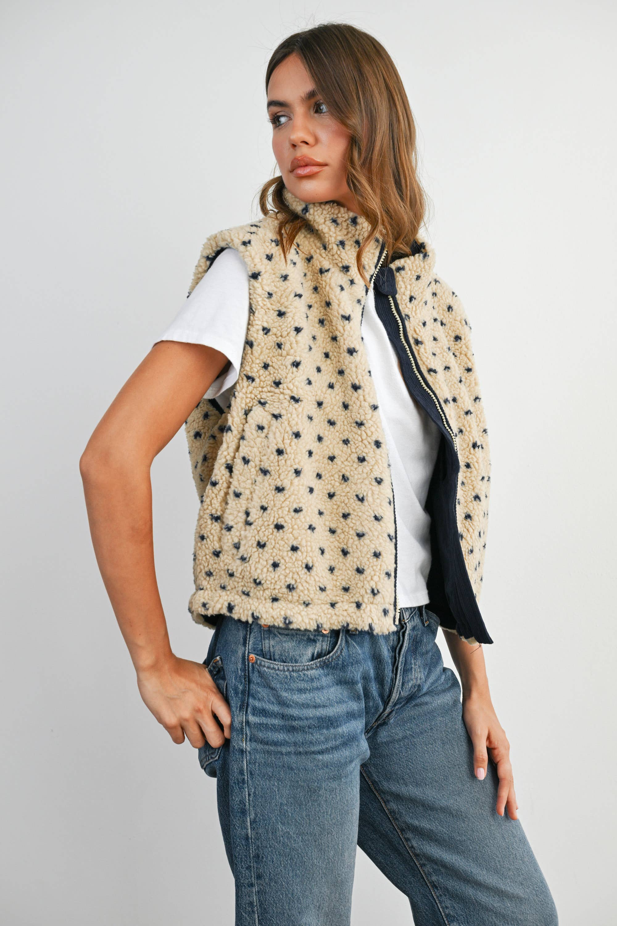 BUTTERMELON - Wholesale Jacket - Women's - Floral Fleece Sleeveless Vest - BMJ78497