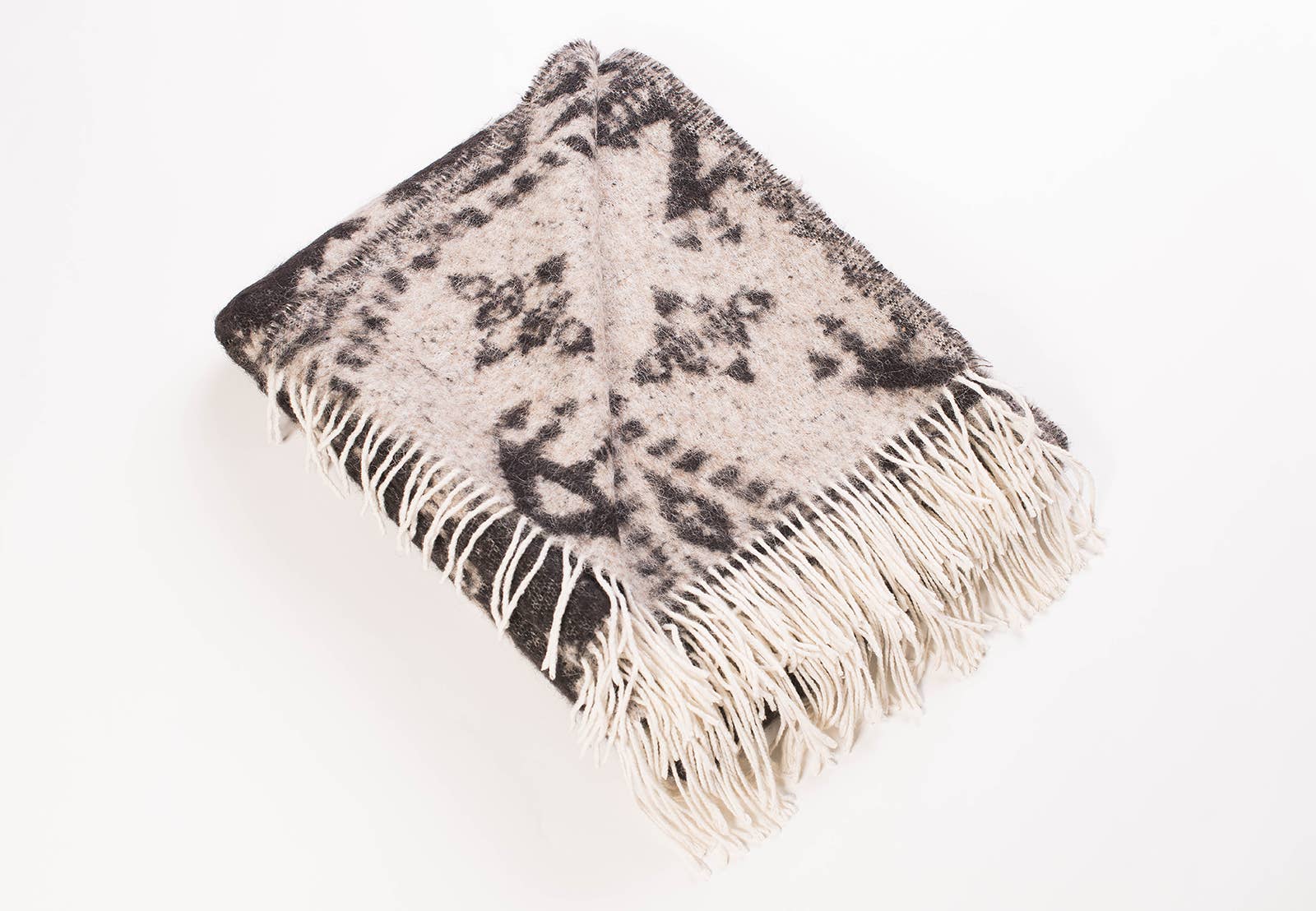 Beat Collection by Lanificio Idealtex Srl – Engroshandel Tæppe – Tribal uld- og alpaka-plaid med etnisk jacquardmønster3