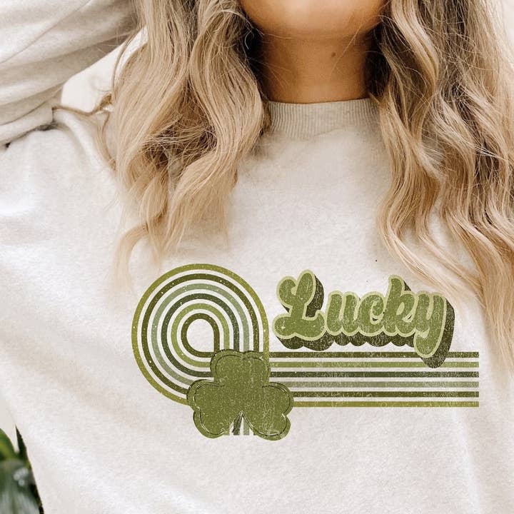 Lucky Stripes im Retro-Look | St. Patrick's Day | Sweatshirt mit Rundhalsausschnitt für den Großhandel von Peach Closet
