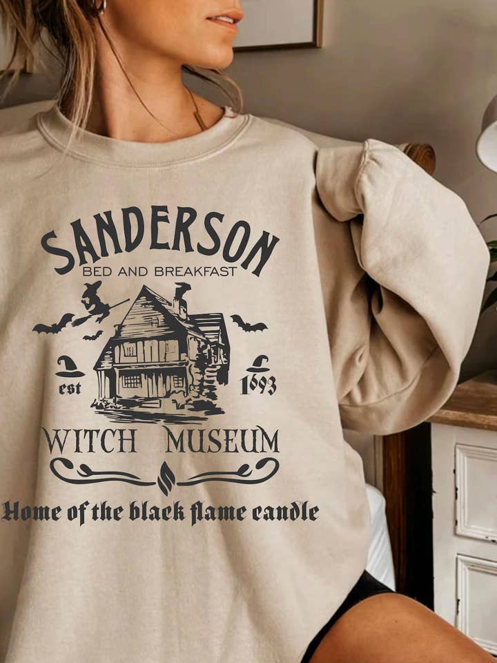 Felpa per Halloween Sanderson Bed & Breakfast per la vendita all'ingrosso da parte di 1989 Co.