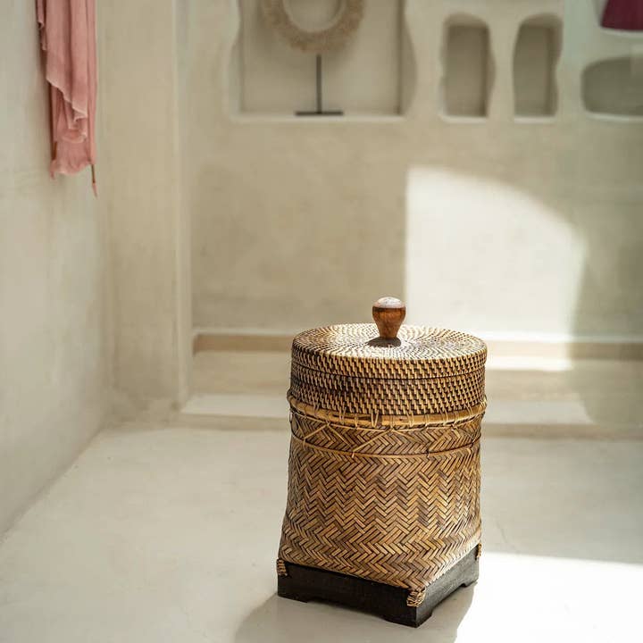 Bazar Bizar Living – wholesale Basket – The Bathroom Bin Basket - Natural Brown3