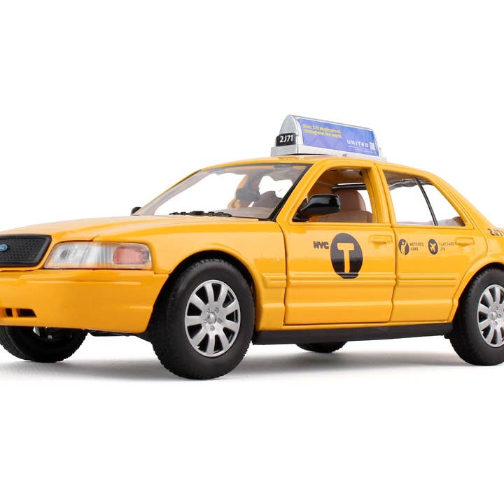 Daron Worldwide Trading - Venta al por mayor Coches/camiones de juguete - Niños - NY73337 New York City TAXI 1/24 de Daron Toys