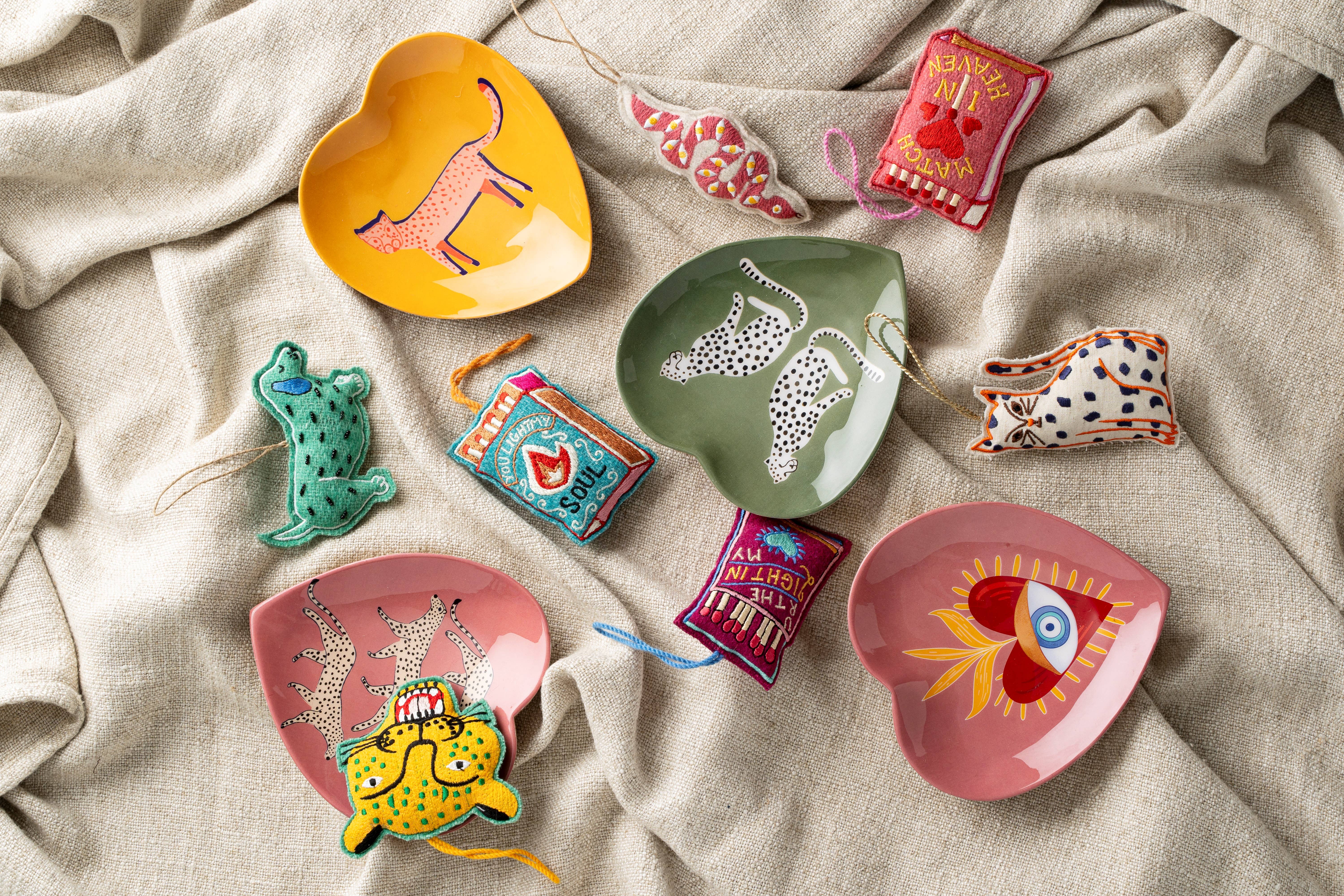 Indaba Trading - Vente Objets de décoration - Décoration Brodée Éclaire Mon Âme1