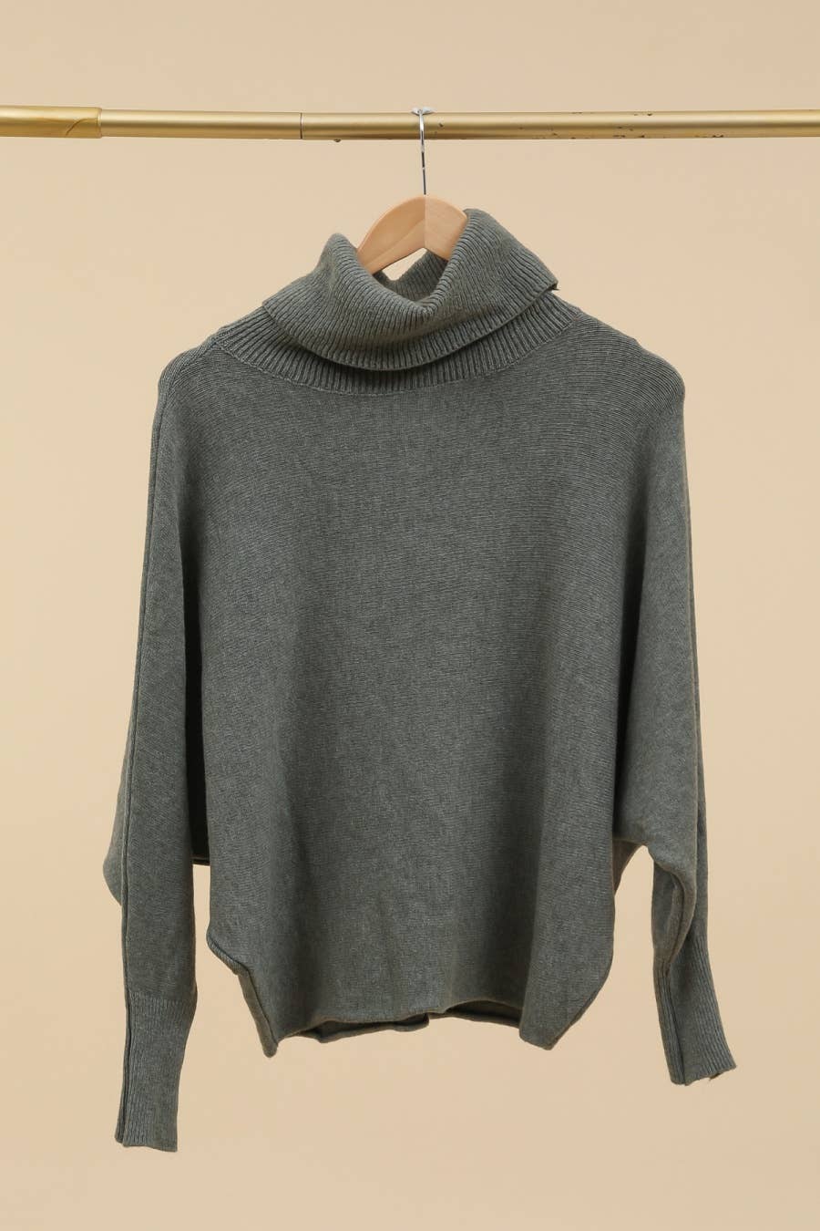 LÉA & LUC - Wholesale Knit Sweater - Women's - Turtleneck sweater REF. 61421