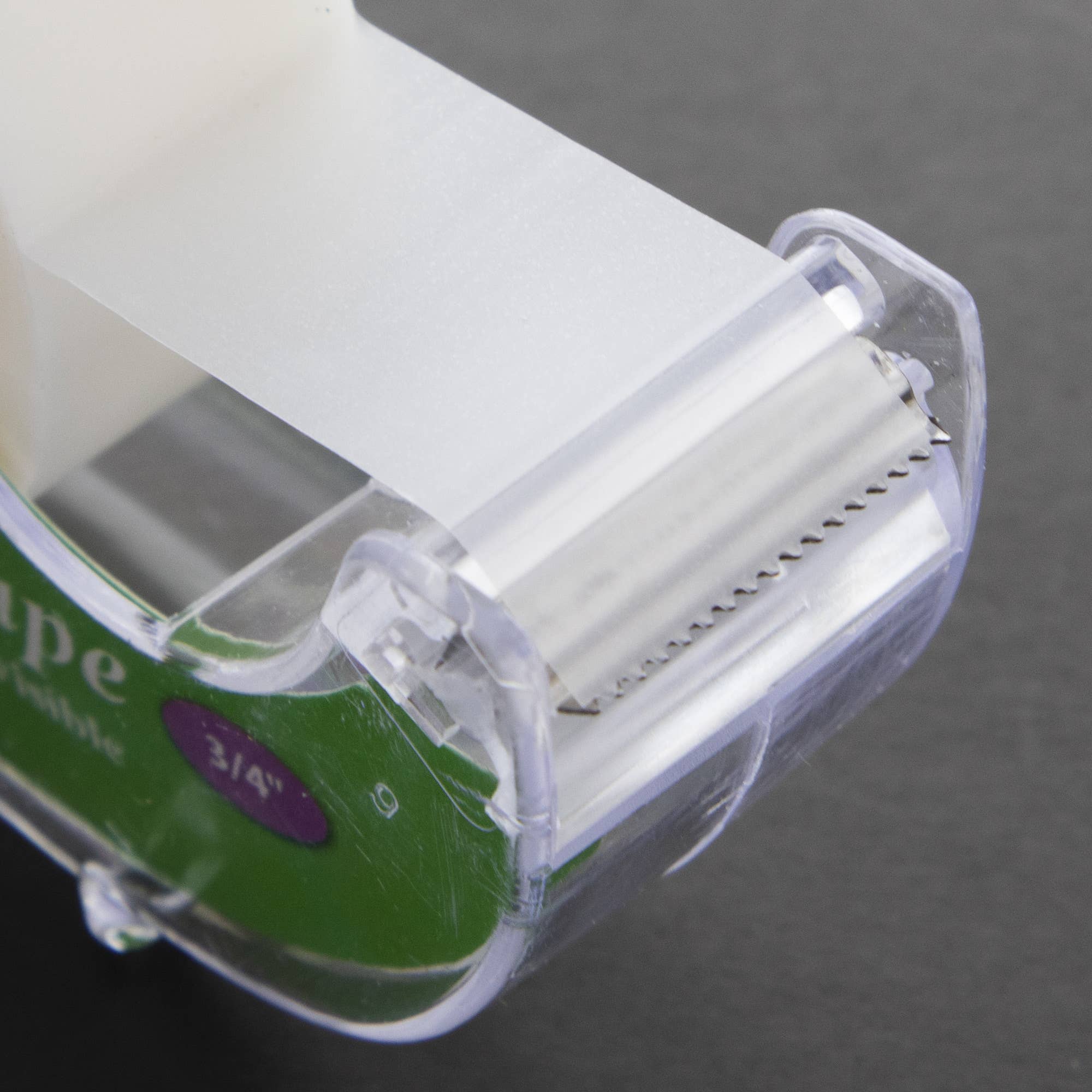 BAZIC Products - Vente Rubans adhésifs - Ruban adhésif invisible avec dévidoir 3/4 po x 1296 po4