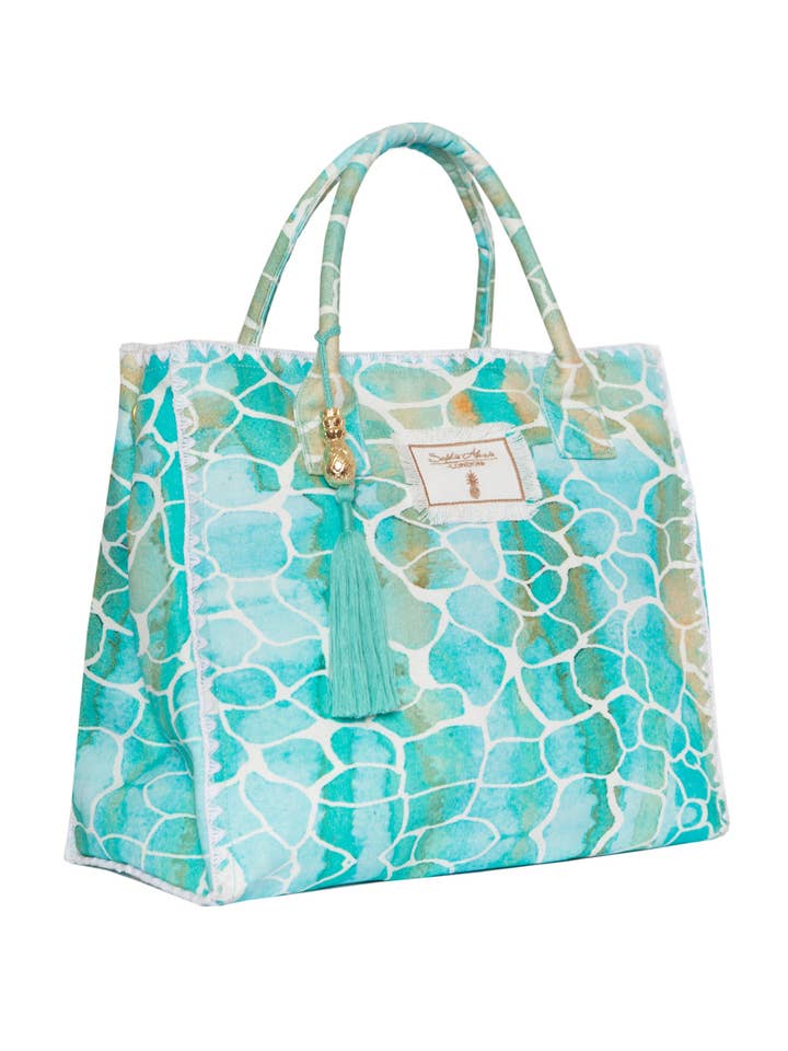 AQUA PEBBLES BARBADOS STRANDTAS voor wholesale door Sophia Alexia