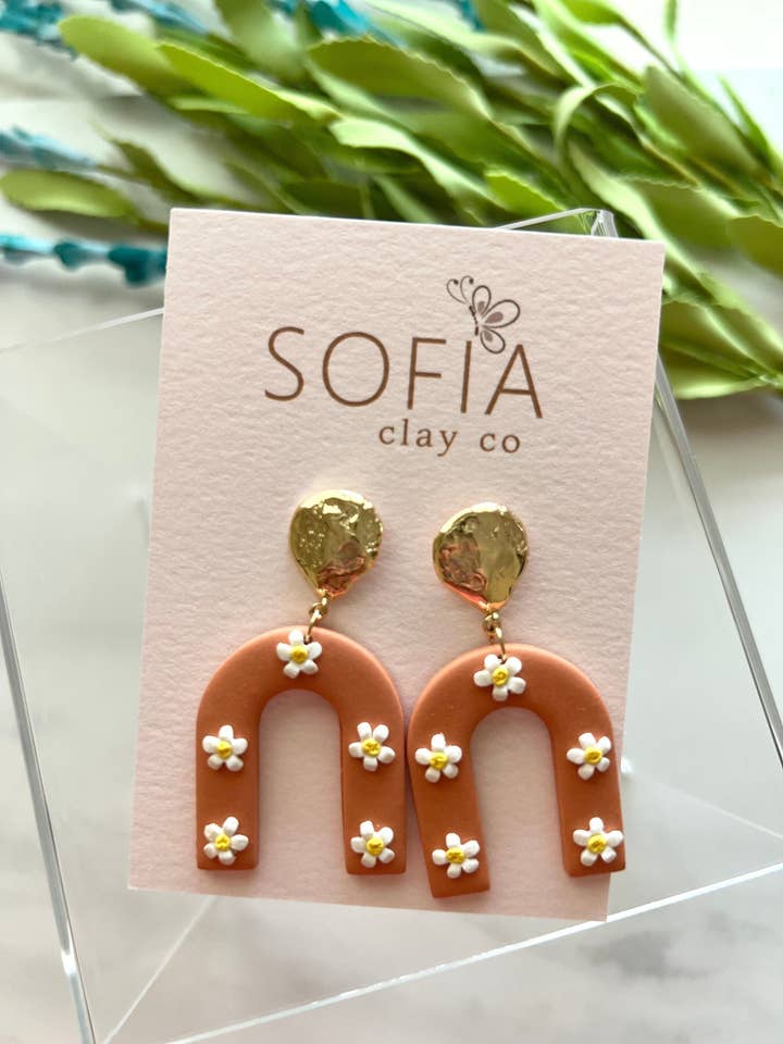 Arcos Flor, Brincos Flor, Brincos em Barro, Feito à mão por atacado de Sofia Clay Co.