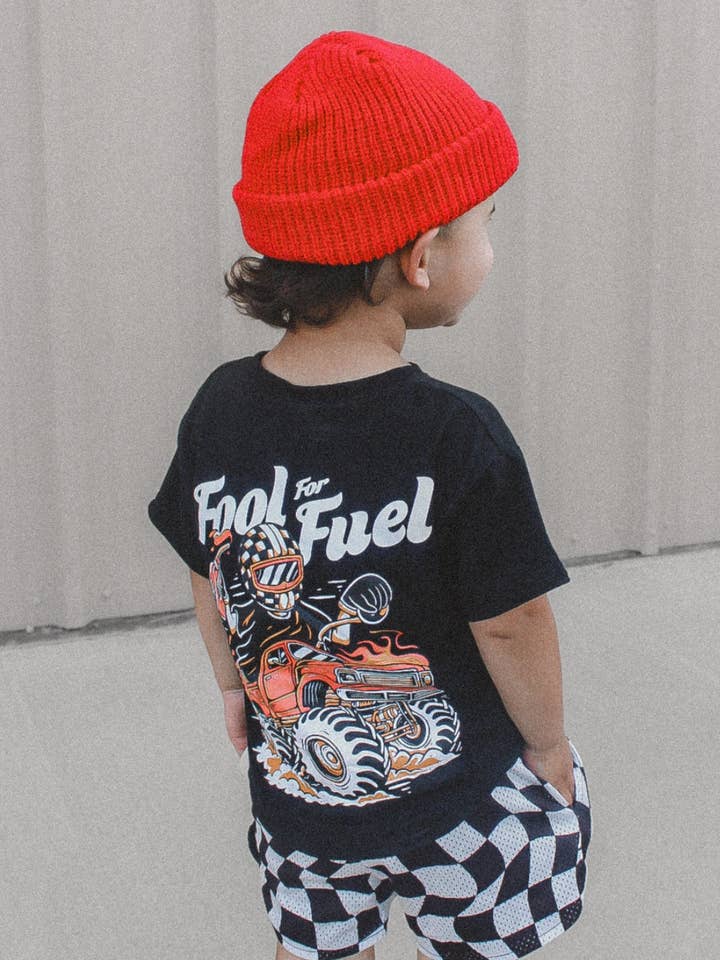 Bonnet rouge pour la vente par Little Trouble