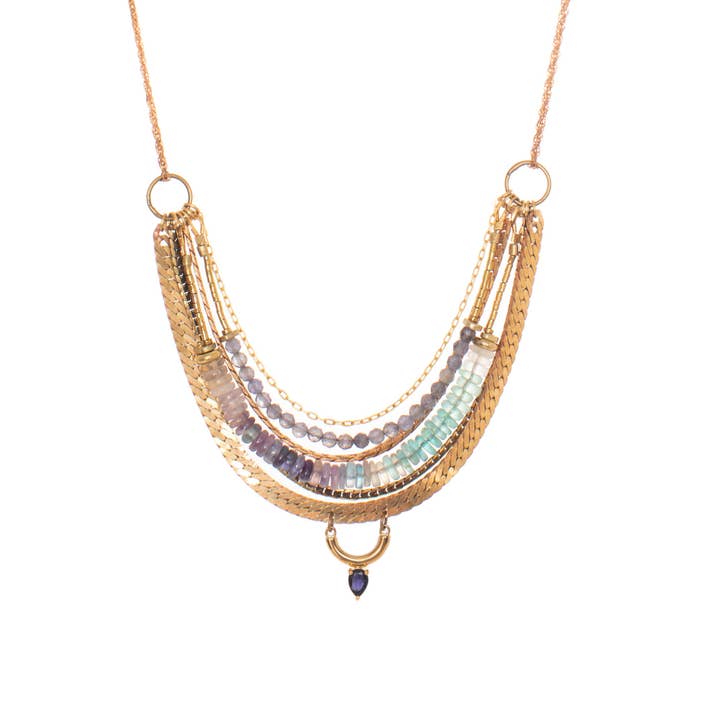 Collana Sidley, con pendente per la vendita all'ingrosso da parte di Hailey Gerrits