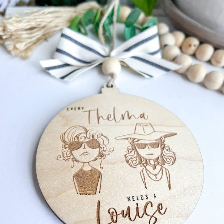 Geaux Magnolia - Vente Objets de décoration - Décoration de Noël Thelma et Louise, amitié, vacances2