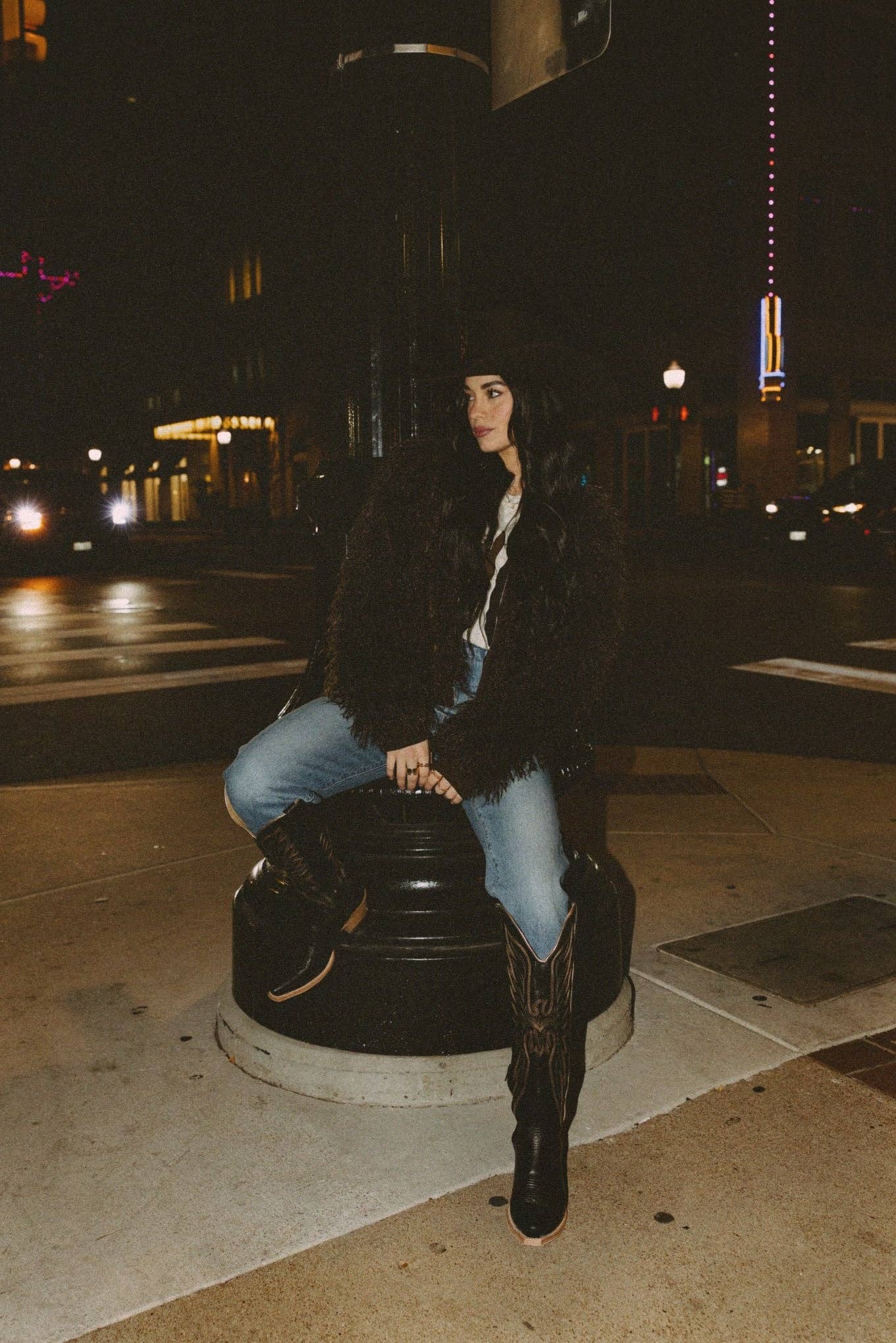 Rodeo Hippie - Wholesale Jacket - Women's - LUXE COWGIRL FAUX FUR JACKET IN BROWN (Pre-pack 2/2/2/1)2