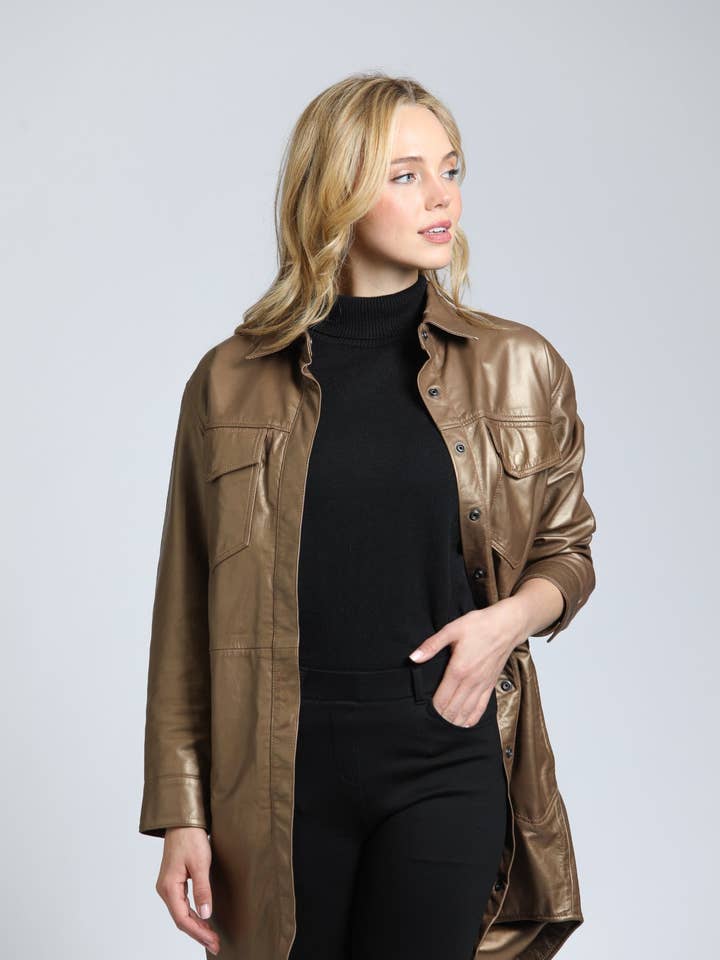 Robe chemise Snap Up en cuir d'agneau pour la vente par 11Uptown