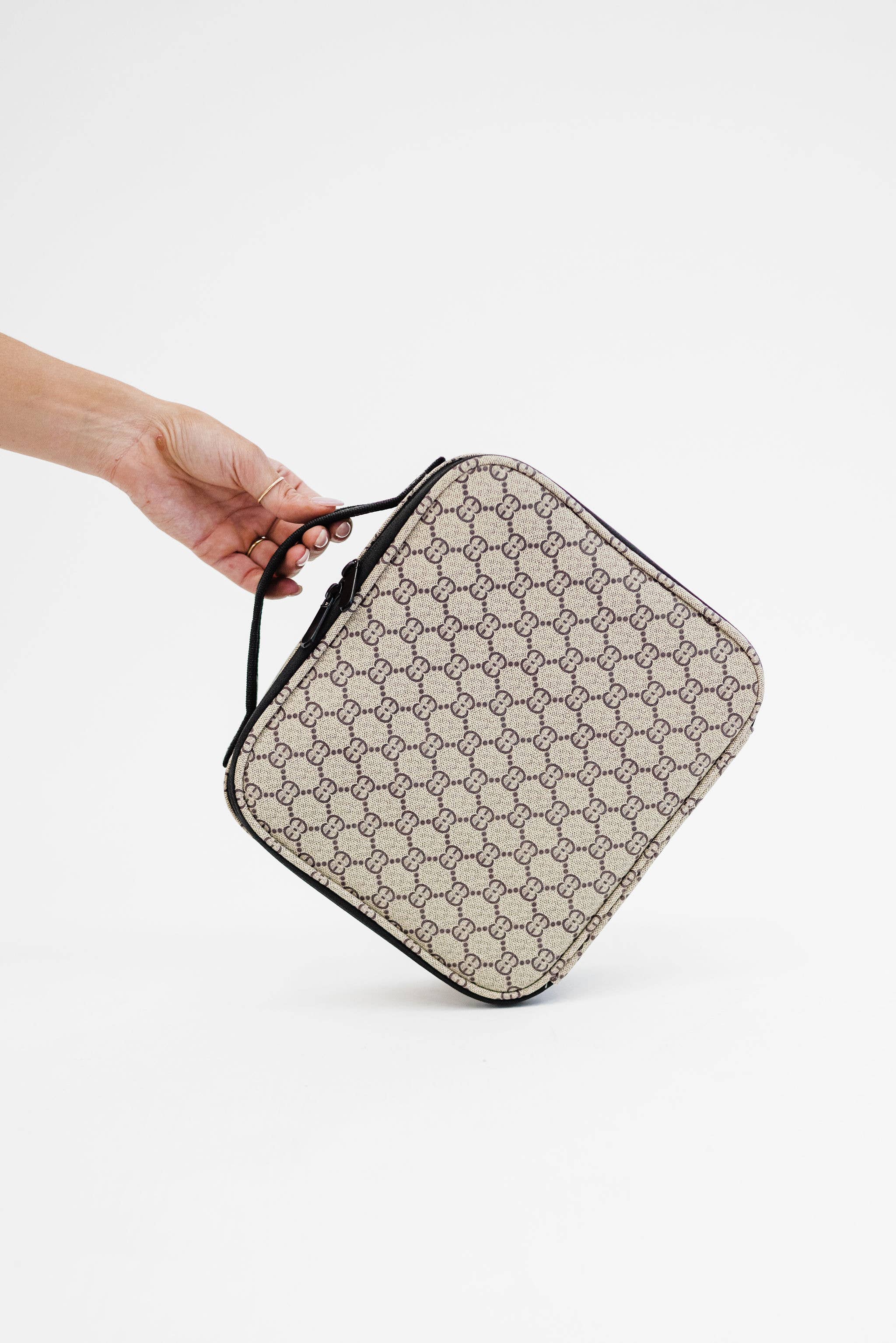 modern and chic - Vente Trousses de maquillage/cosmétique - Trousse cosmétique personnalisable Khloe10