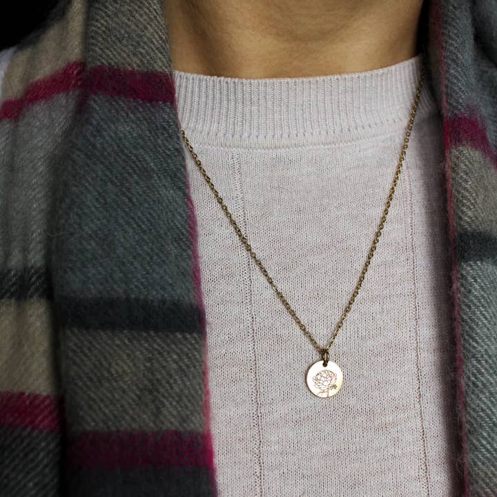 Colar Emelia Birth Flower por atacado de Copper Lane Gift Co.