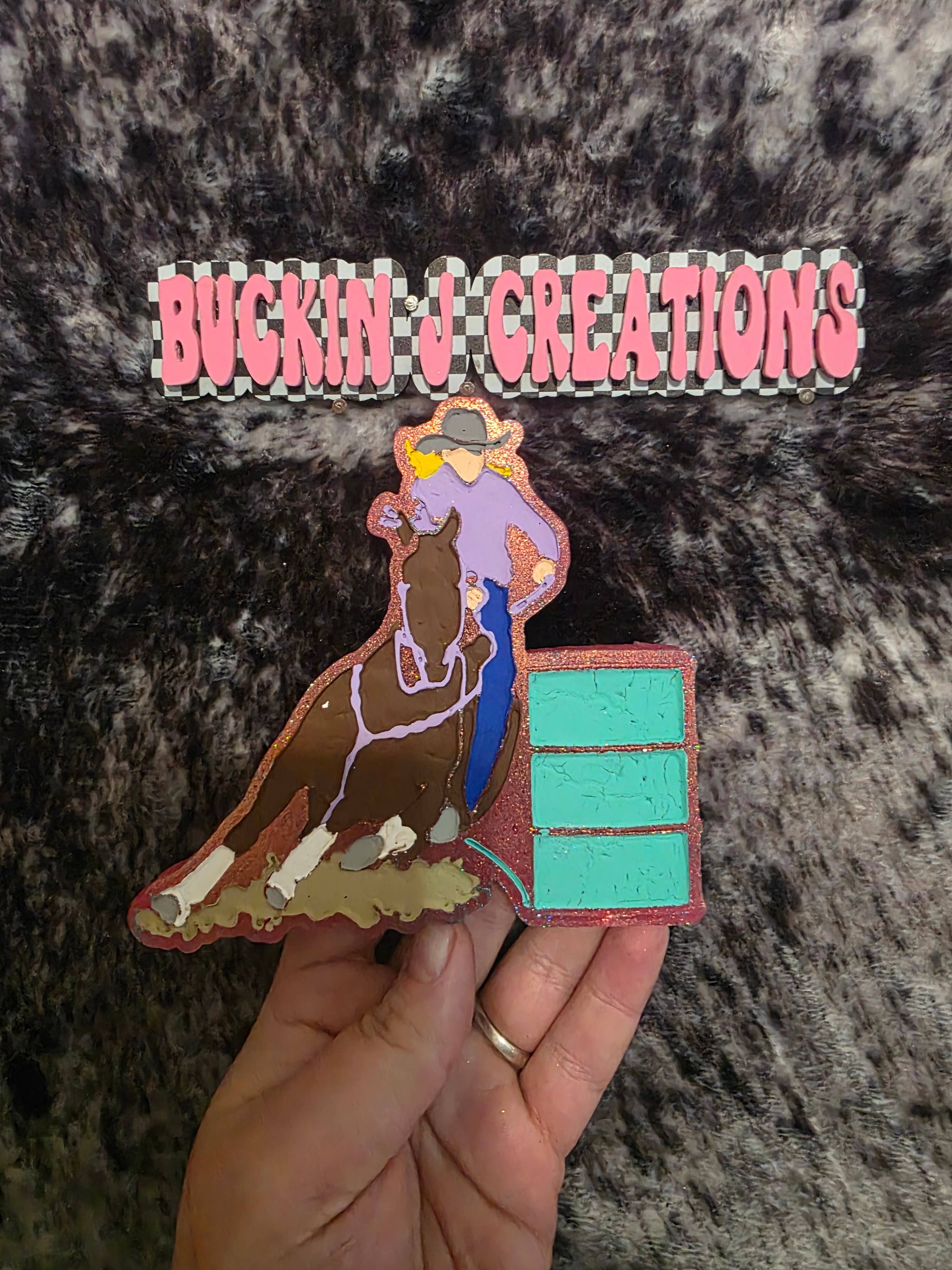 Buckin J Creations - Vente Désodorisant pour voiture – femme - Désodorisant de voiture fait main pour coureur de baril2