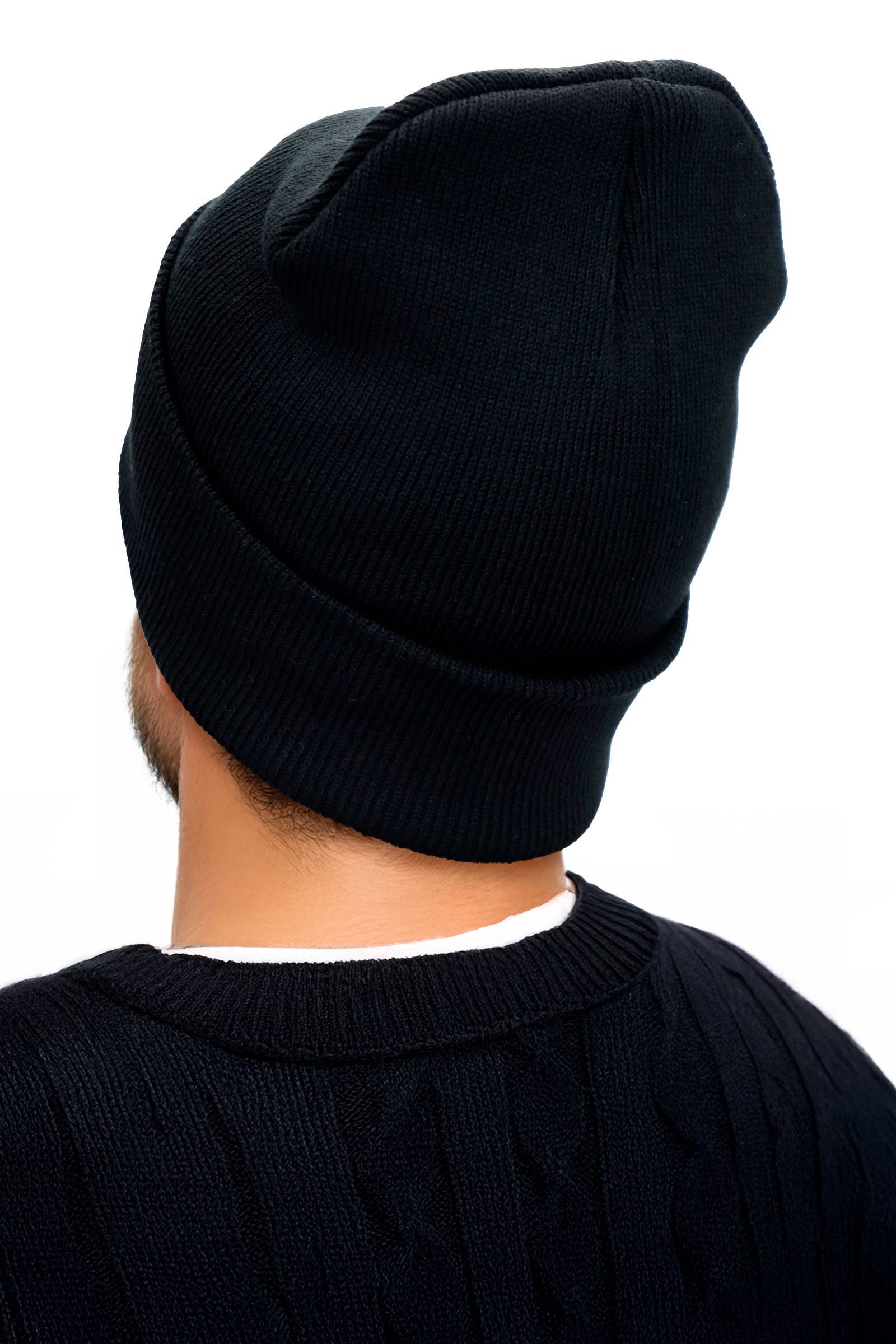 SORTIDAS Gorro Acrílico Sólido Clássico para Adultos com Algemas para venda a revendedores na Faire3