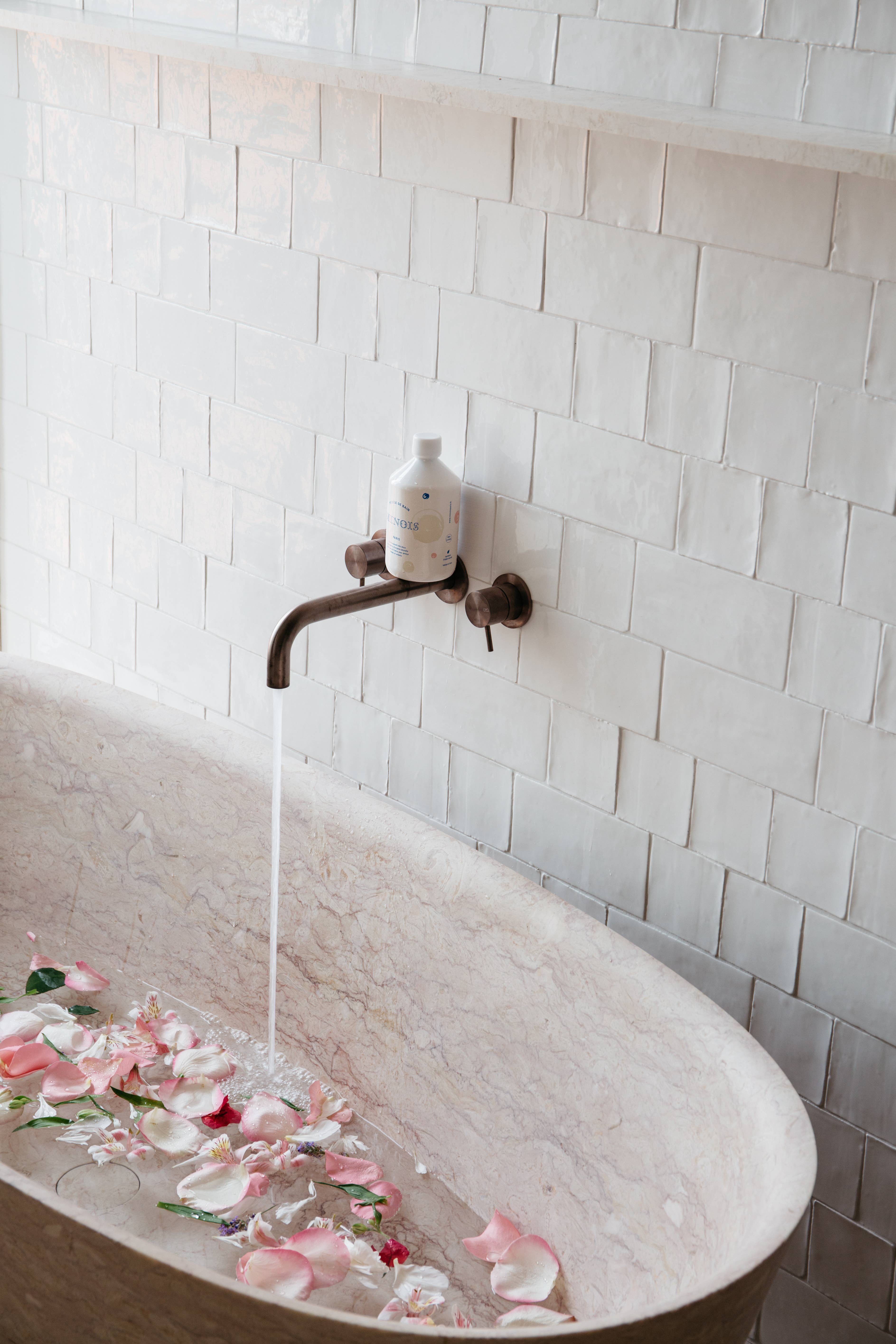 Minois Paris - Wholesale Body Wash/Shower Gel - Kids & Baby - Bath foam  
Very gentle bubble bath for babies and children3