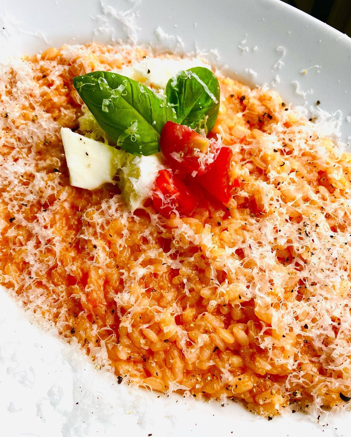 Japan Artisans - Wholesale Hot Sauce - Henko-Sesame hot sauce with takanotsume peppers 60g21