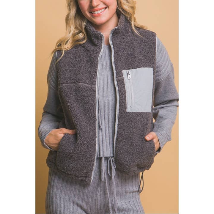 Gilet polaire réversible 5147VH avec poches latérales pour la vente par Coloring You