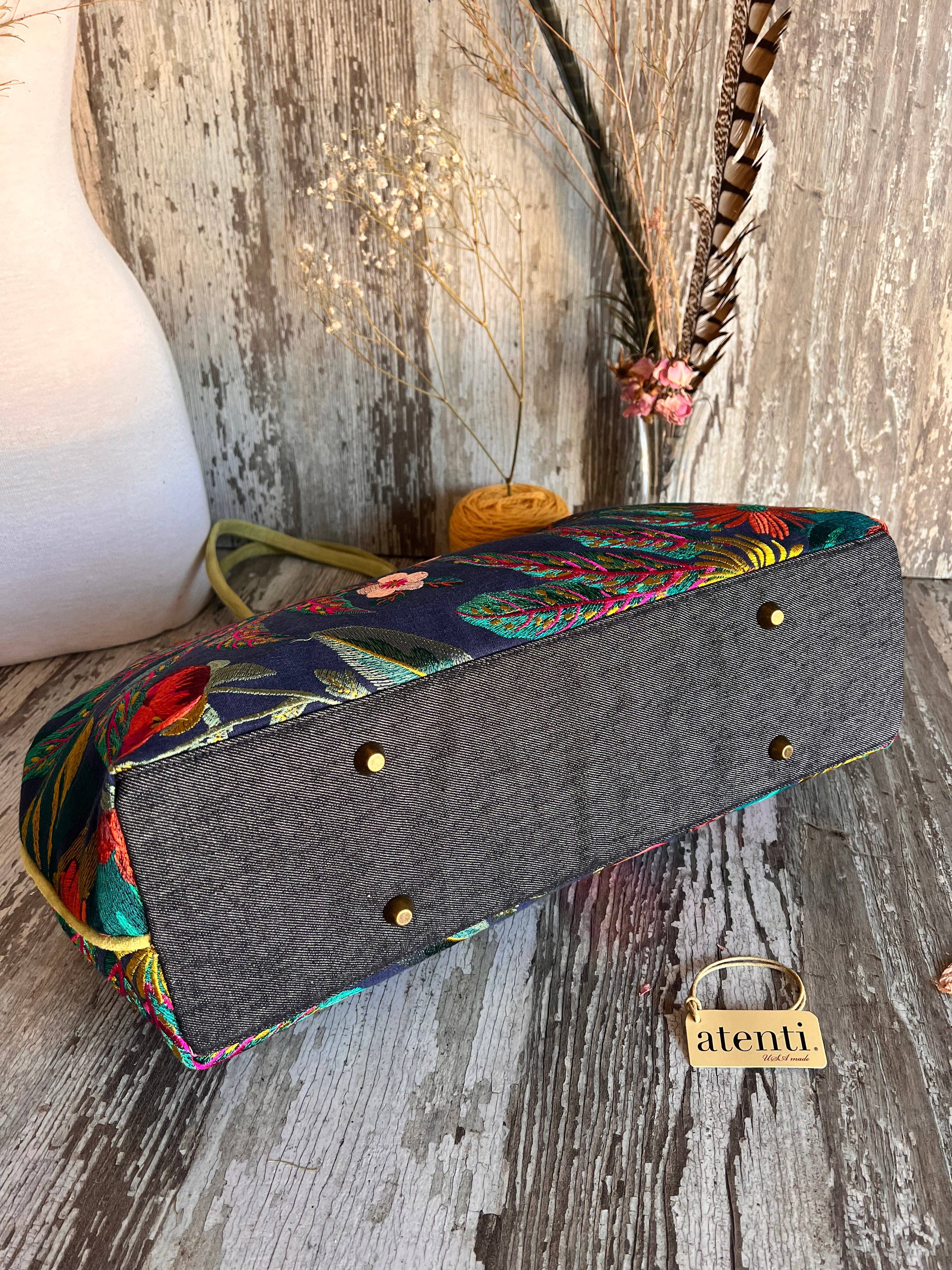 Atenti - Wholesale Top Handle Bag - Women's - Flora Pioneer: Modern Tapestry Doctor Bag w/ Metal Frame4