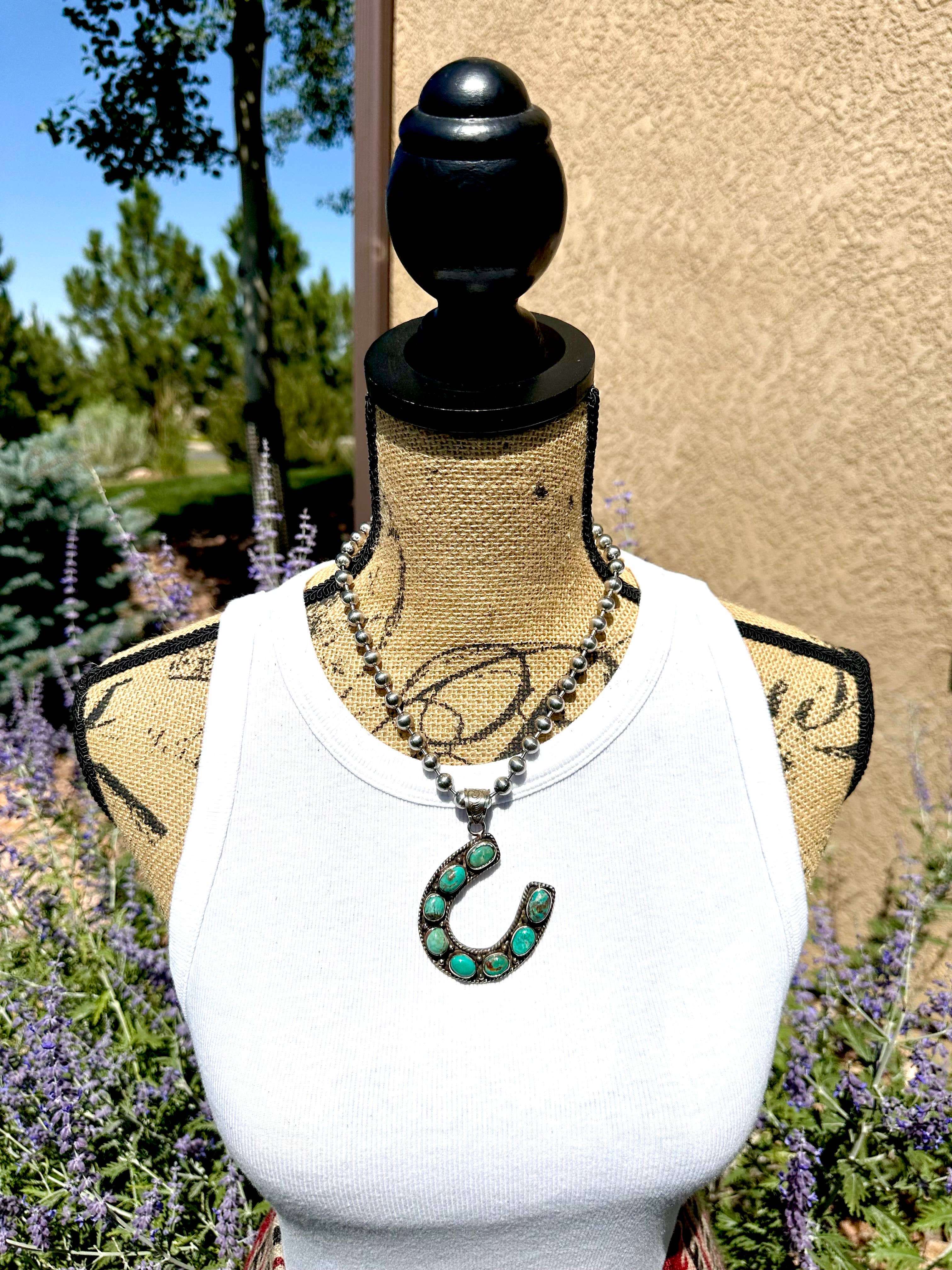 Fleurdesignz Western Jewelry – Engroshandel Halskæde med vedhæng – Turkis hestesko vedhæng halskæde3