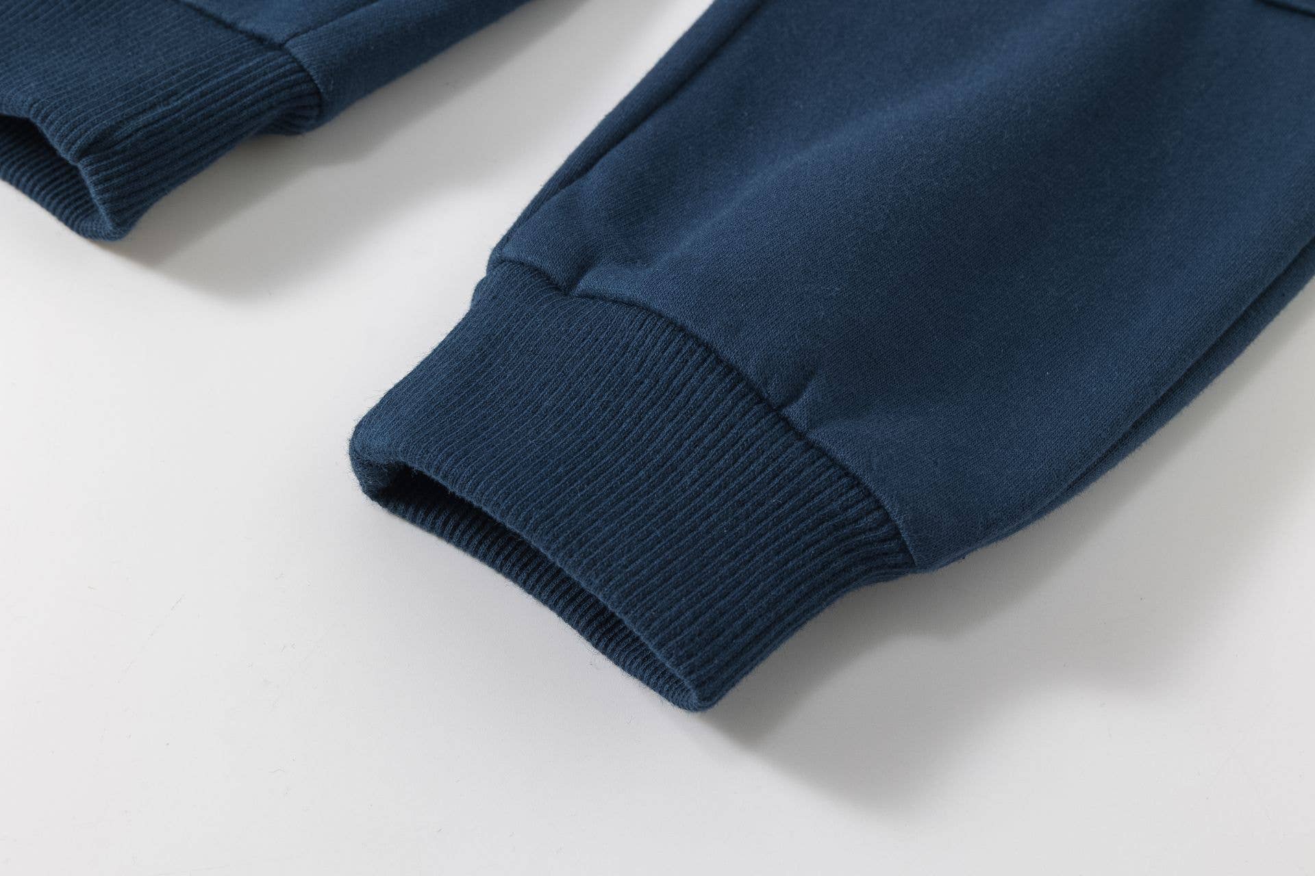 Newness Kids - Wholesale Athletic Sweatpants/Joggers - Kids - Boy's brushed fleece sweatpants JBI652464