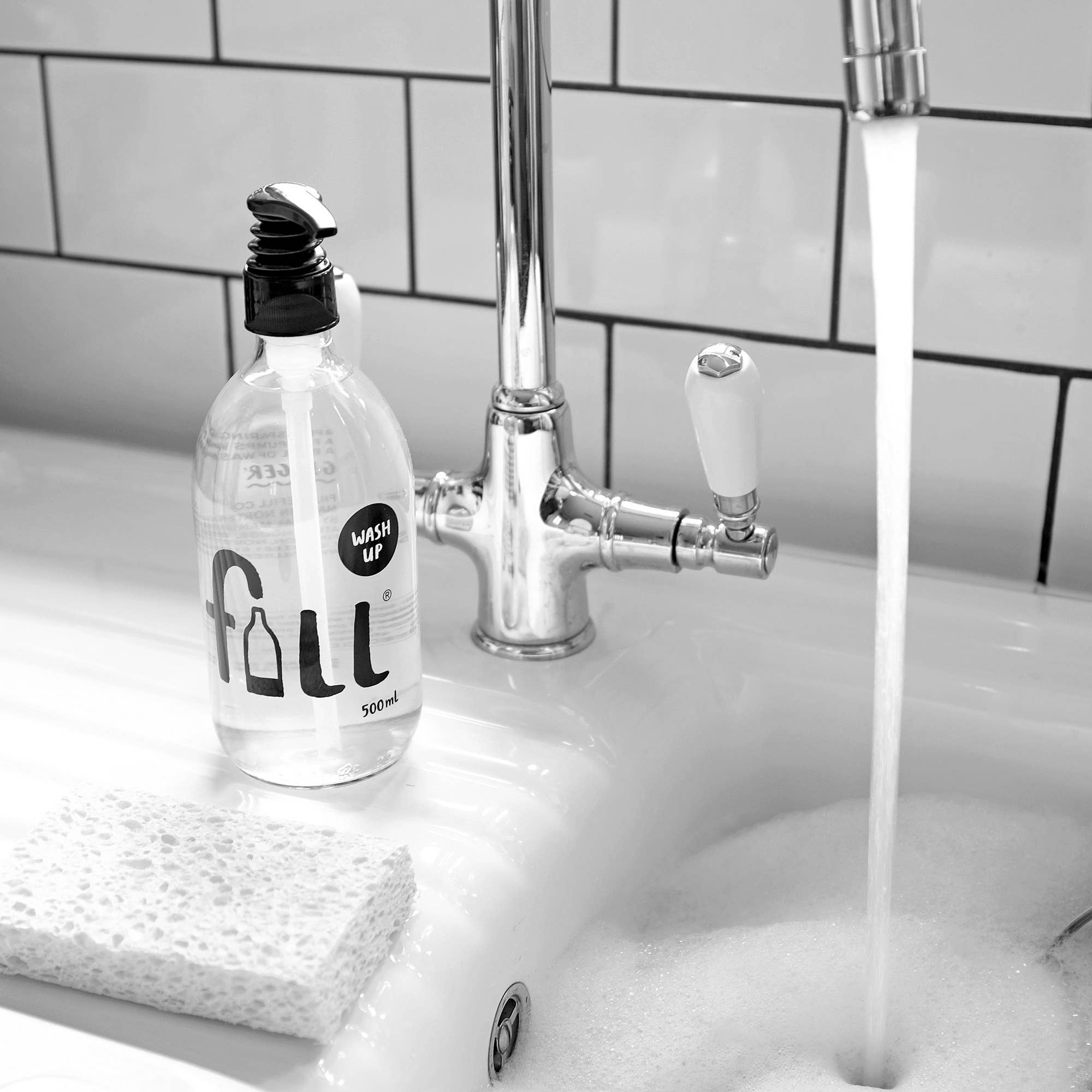 FILL REFILL CO – wholesale Spray bottle – box of black lotion pumps2