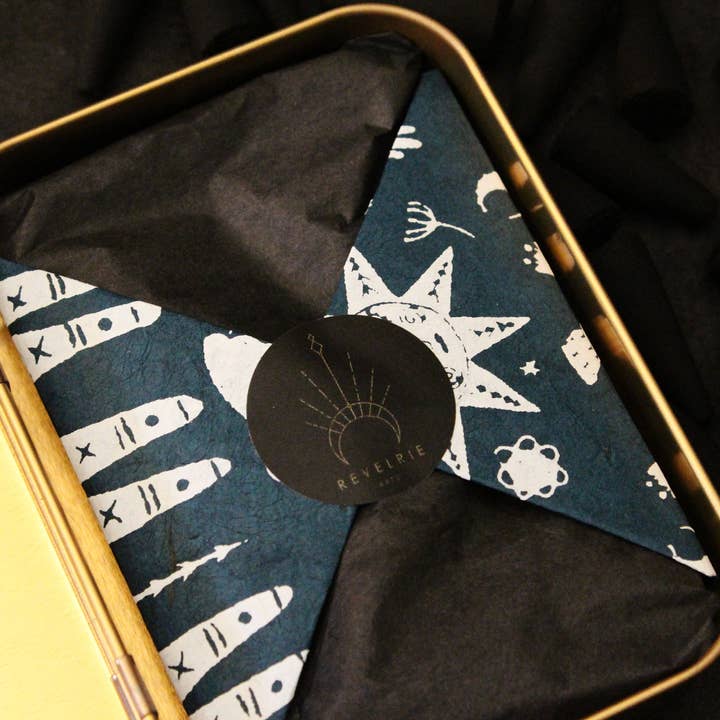 Revelrie Arts - Wholesale Incense - Daydream Savant - Charcoal Incense Cones In Gold Tin 1