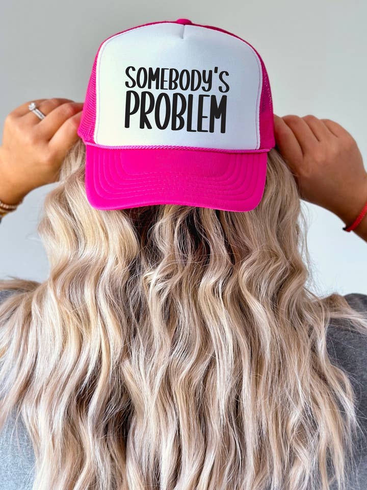 Quelqu'un a un problème TRUCKER CAP HOTPNKWHTBLK pour la vente par Keep it Gypsy