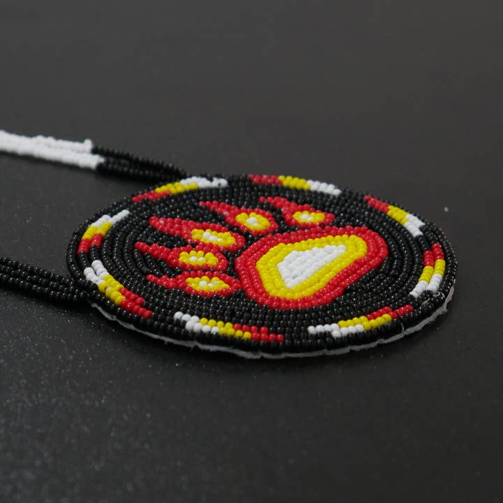KANGURAH - Wholesale Pendant/charm necklace - Native American Style Beaded Bear Paw medallions (Black)2