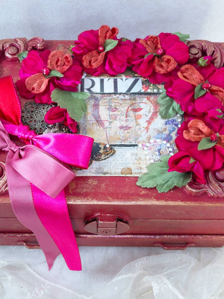 Künstlerische Collage-Kunst Handbemalte Vintage-Schmuckschatulle für den Großhandel von A Silk Purse