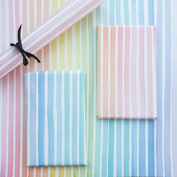 Emma Godfrey Art – Großhandel Geschenkpapier in Bögen – A2-Geschenkpapier mit Regenbogenstreifen