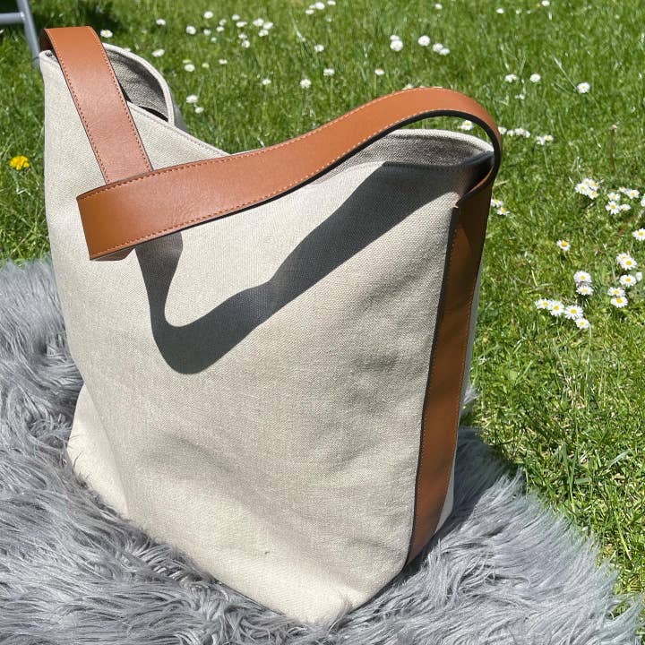 TOTE BAG CALLA/ full grain cowhide (caramel) for wholesale by Elyousah Paris ,société SAROU