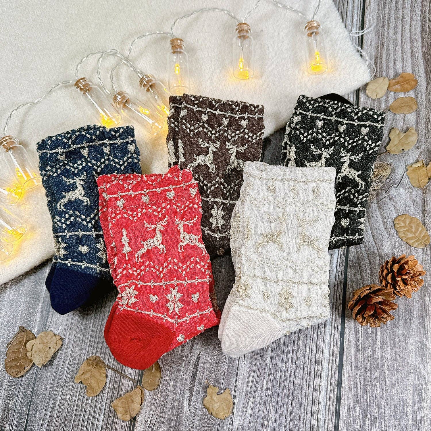 7DAYSSOCKS – wholesale Socks – Women's – Women's Crew Winter Nordic Textured Snowy Deer Socks6