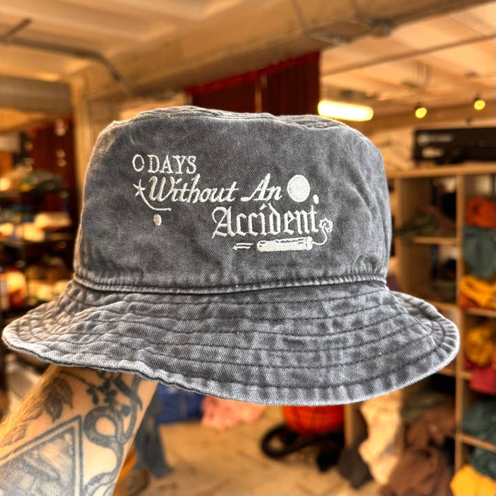 Bob "Accident" pour la vente par Freddy Tyler Paul