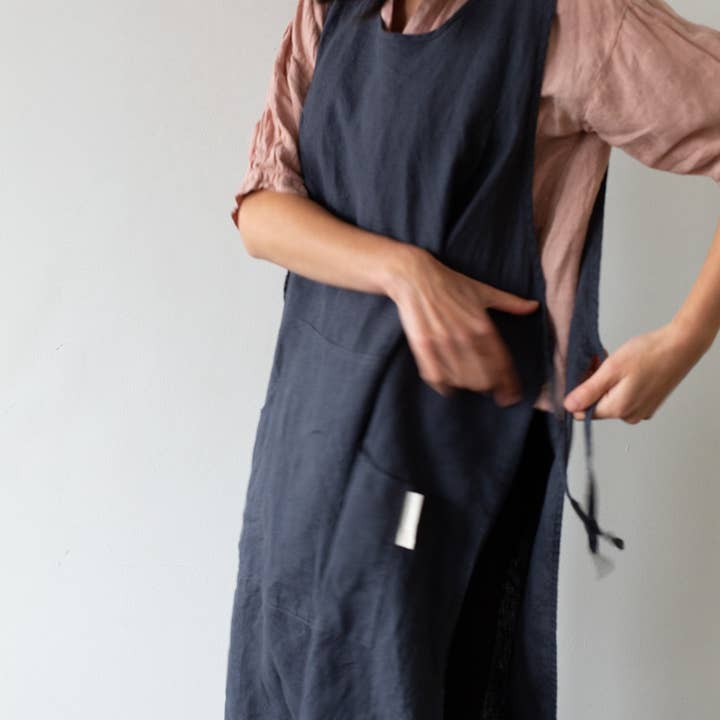 confetti mill - Wholesale Apron - Linen Gardener Apron - Dark Grey