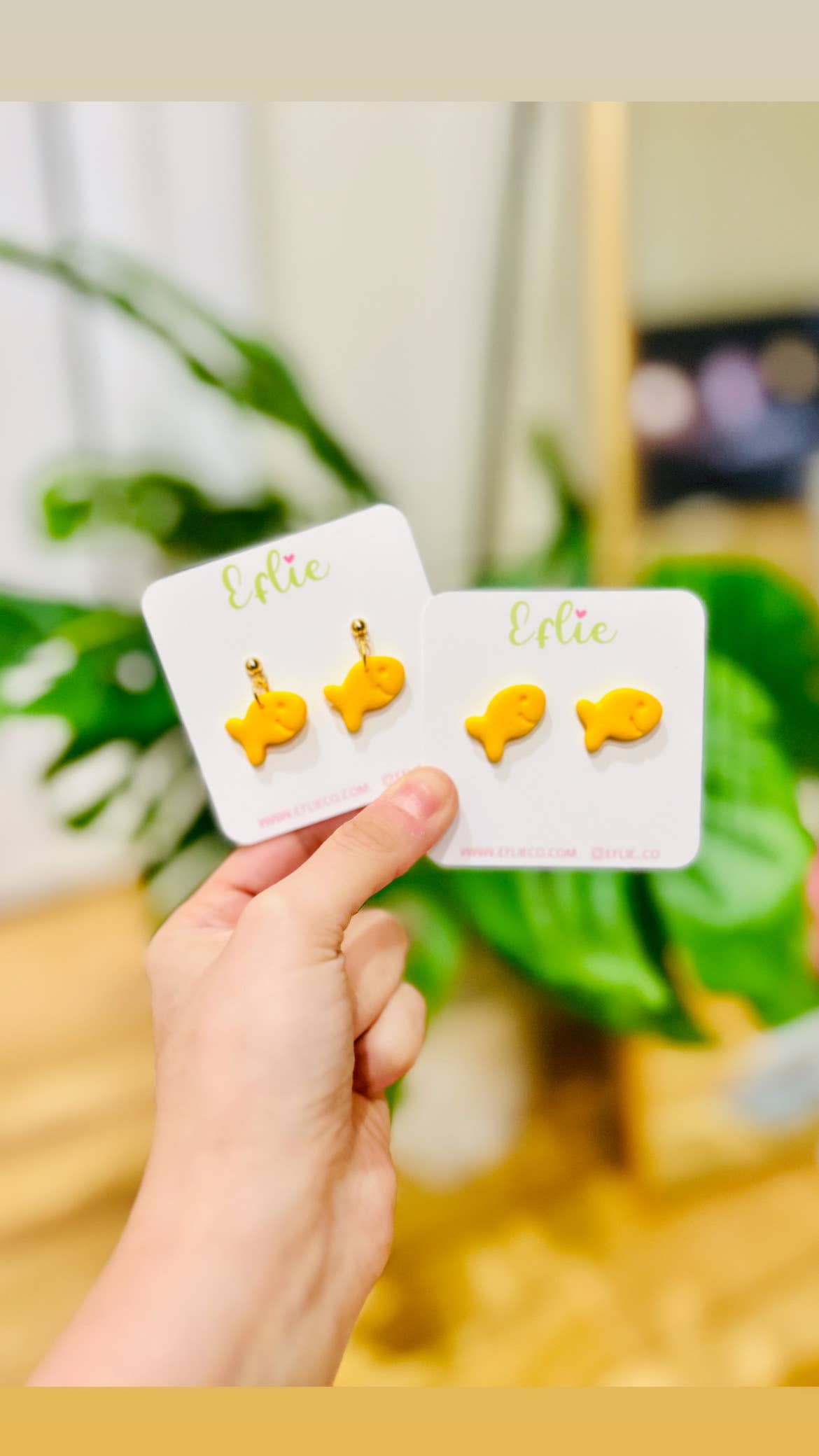 Eflie - Wholesale Stud/Post Earrings - Goldfish Crackers Cheddar Foodie Stud Earrings Gift2