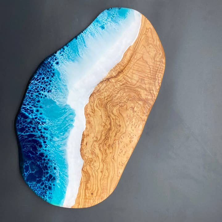 Liten Olive Wood Oval tallrik i havet för wholesale av The Weathered Dragonfly